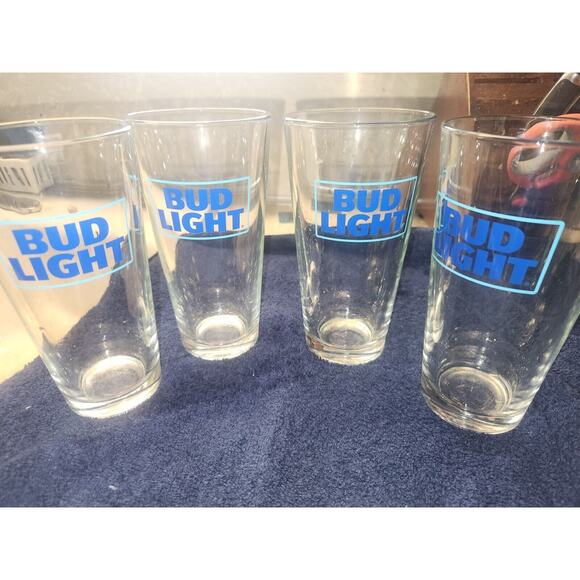 Bud Light 20oz Set Of 4 Glasses New - Picture 1 of 5